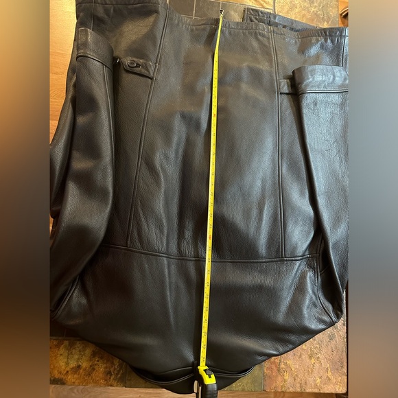 Danier Genuine Leather Jacket - Picture 16 of 16